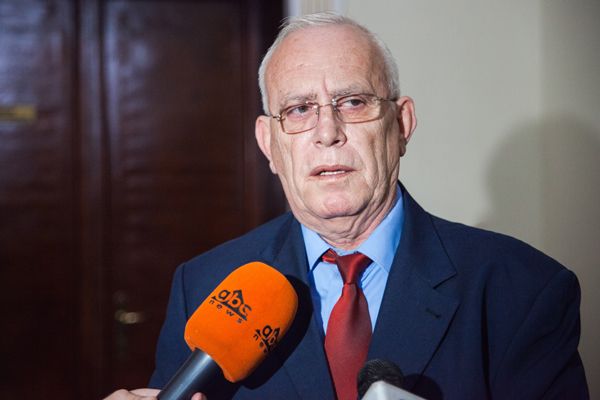 Braho merr mandatin e Tahirit/ Nxjerr emrin e ish-kryeministrit që e motivoi të marrë postin e deputetit