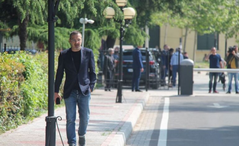 Standarti “Tahiri”/ Nga Azemi, tek Meta, Ruli, Mediu e Basha: Që prej ’92-it, askush nuk ka pranuar të dorëzojë mandatin dhe të përballet me drejtësinë