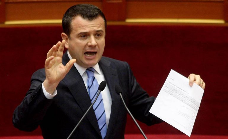 BOJKOTI I OPOZITËS NË SEANCË/ Balla: I bëj thirrje LSI të vijë në votim, mos t’i shmangemi…