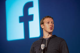 Pas “Cambridge Analytica”, Zuckerberg mbledh programuesit