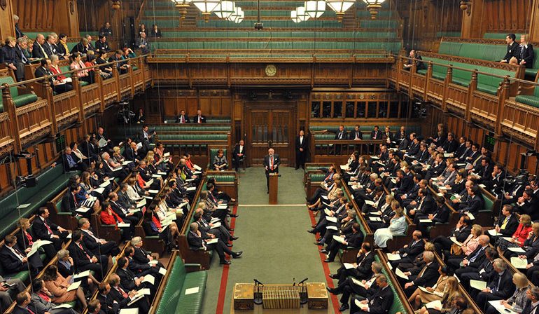 Parlamenti britanik miraton projekt-ligjin e Brexit, pritet “miratimi Mbretëror”
