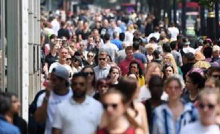 Votuan “Brexit”-in, britanikët kërkojnë pasaporta europiane