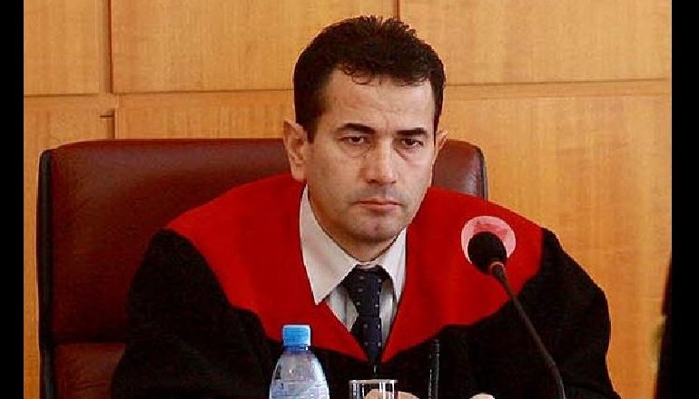 Kreu i Gjykatës Kushtetuese, Bashkim Dedja sot në “filtrat” e Vettingut/ Ja kush është trupa gjykuese