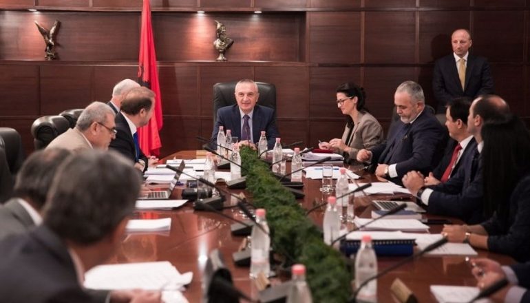 Kërkesa për shkarkime, gjendja e gjykatave dhe magjistratët/ Vendimet që priten të merren në Këshillin e Lartë të Drejtësisë