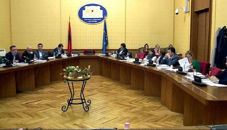 Reforma Zgjedhore/ Eksperti i KiE: Legalizimi i banesave u përdor për të blerë vota në vitin 2017