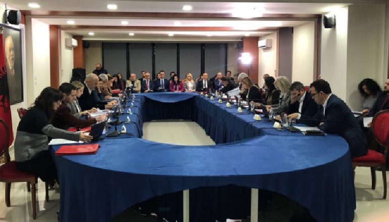 AXHENDA/ Partia Socialiste mbush 27-vjeç, Rama mbledh ministrat në Durrës (FOTO)