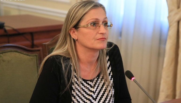 LARGIMI I XHOXHAJT/ Përçahet trupa gjykuese, komisionerja Genta Tafa: Pse nuk duhej shkarkuar Xhoxhaj