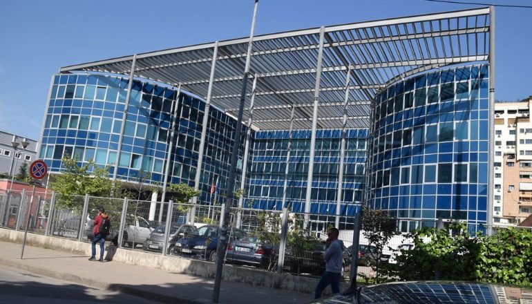 Shpërdorim detyre dhe korrupsion/ Nën hetim tre prokurorë në Shkodër (EMRAT)