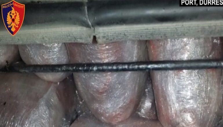 U nis me 207 kg drogë drejt Italisë/ Dënohet me 5 vite burg shoferi i autobusit (EMRI)