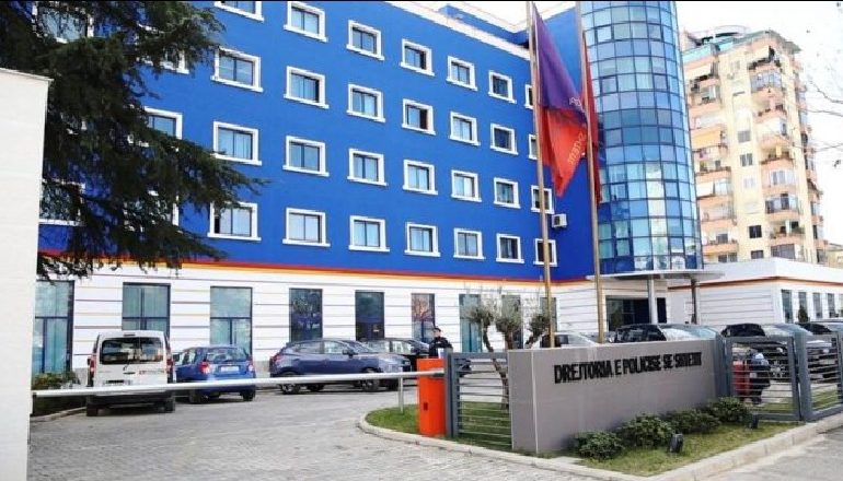 ARMË ZJARRI DHE ARSENAL LUFTARAK/ Goditen dy bandat e Tiranës, furnizonin dhe shisnin…