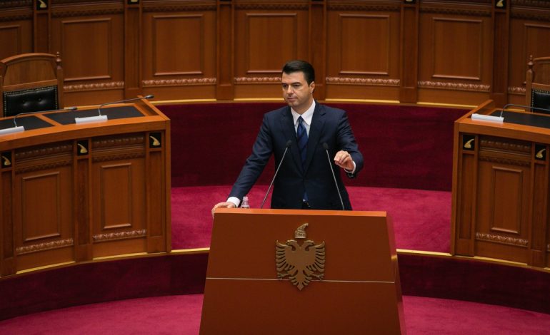 Tensionohet situata në Kuvend/ Rama dhe Xhafaj mungojnë, Basha: Pezullo seancës