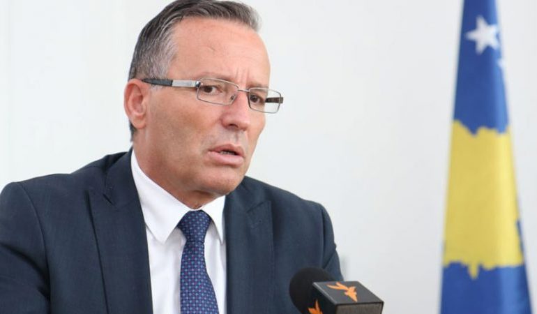 Kosovë, ministri i Financave heq dorë nga shtesa e pagës së rritur
