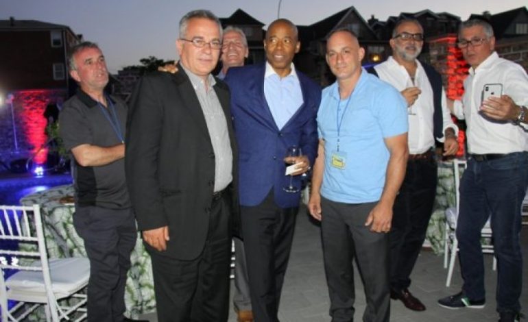 Kush është BIZNESMENI DIBRAN që hapi fushatën për kandidatin e Bashkisë në New York… (FOTO)