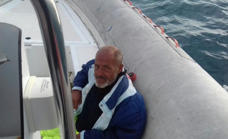“PLAKU DHE DETI”/ Ja kush është durrsaku që u shpëtua në det. Kapiteni: Ishte në gjendje shoku dhe…
