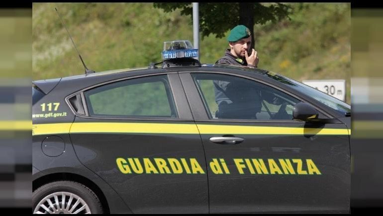 E KAPËN “MAT” DUKE IKUR NGA ITALIA/ 44-vjeçari shqiptar bënte kërdinë me shpërndarjen e DROGËS në …