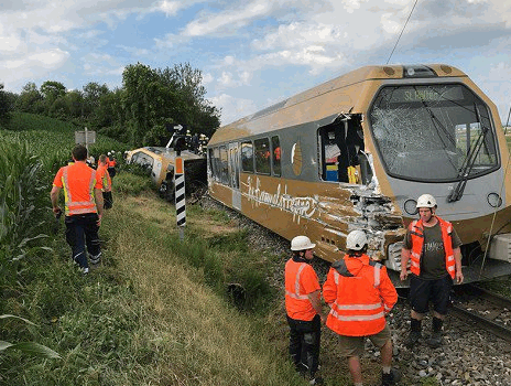 Aksident hekurudhor në Austri/ Treni del nga binarët, plagosen 28 udhëtarë (FOTO)