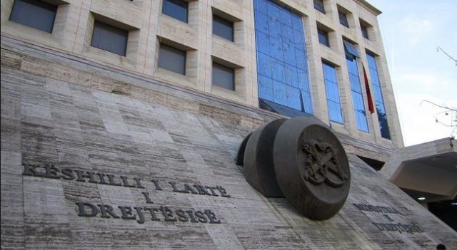 DOKUMENTI/ Ministrja e Drejtësisë kërkon hetim disiplinor për gjyqtaren e Vlorës