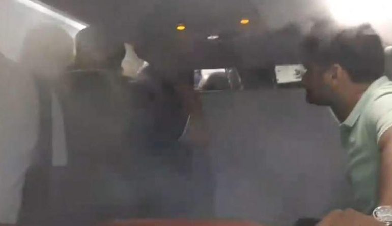 “Po mbyteshim, nuk dinim ku të IKNIM!”/ Paniku në AVION që TMERROI pasagjerët (VIDEO)