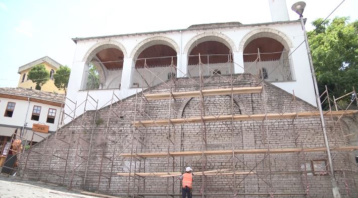 BERAT/ Nis restaurimi i pesë xhamive monument kulture