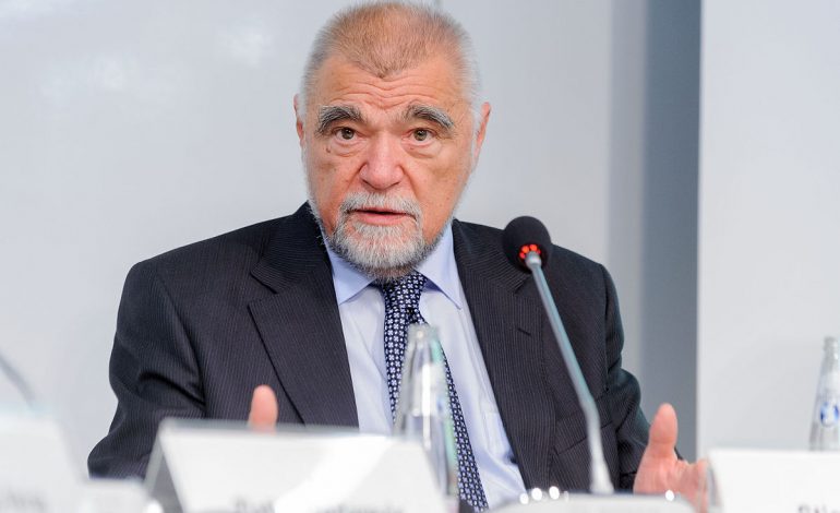 Mesiç: Politikanët shqiptarë në Maqedoni janë konstruktiv në bisedimet për çështjen e emrit