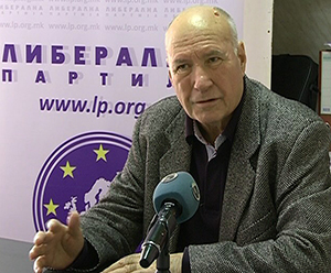 Ish-kryeparlamentari Stojan Andov: Ivanov mbret nëse nuk nënshkruan marrëveshjen