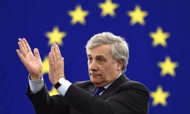 Schengen në RREZIK/ Presidenti PE, Tajani: Duhet të gjejmë marrëveshje për refugjatët
