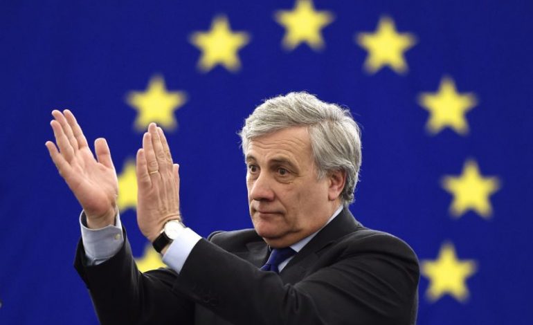 Schengen në RREZIK/ Presidenti PE, Tajani: Duhet të gjejmë marrëveshje për refugjatët
