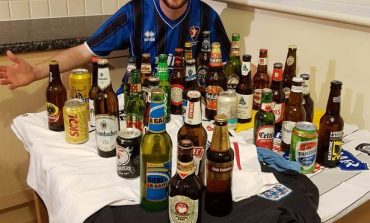 Pije, muzikë dhe futboll/ Tifozi koleksionon 32 markat alkoolike të çdo shteti pjesëmarrës në "Rusi 2018"