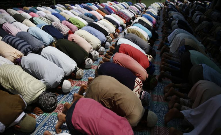 Vendi më anti-mysliman Finlanda, të krishterët praktikantë më islamo-fobë