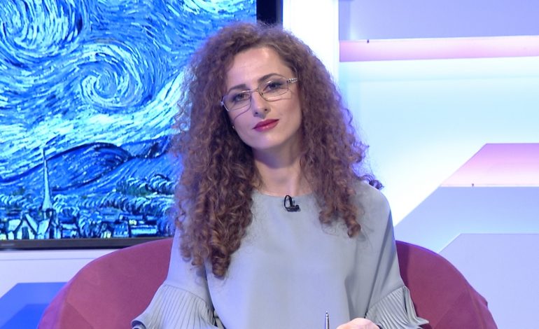 INTERVISTA/ Flet motra e 21-vjeçares: Ish-burri i saj na e solli në derë, është SË MURË me …
