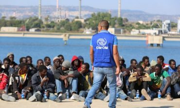 REFUGJATËT/ Greqia dhe Spanja pranojnë të marrin azilkërkuesit që ndodhen në...