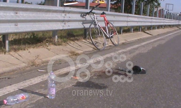 AKSIDENT NË AUTOSTRADË/ Makina përplas këmbësorin, në gjendje të rëndë…