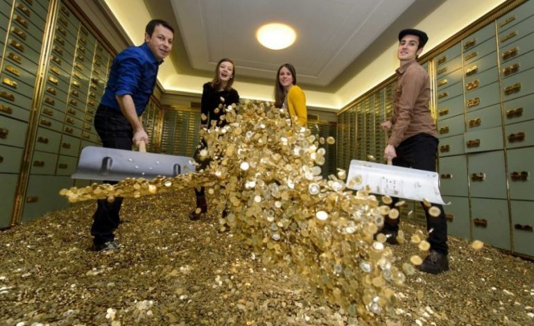 Zvicra administron 1/3 e parave të globit ose 2300 miliardë USD