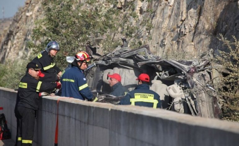 Aksident tragjik në Greqi, vdesin 6 emigrantë, 3 janë fëmijë