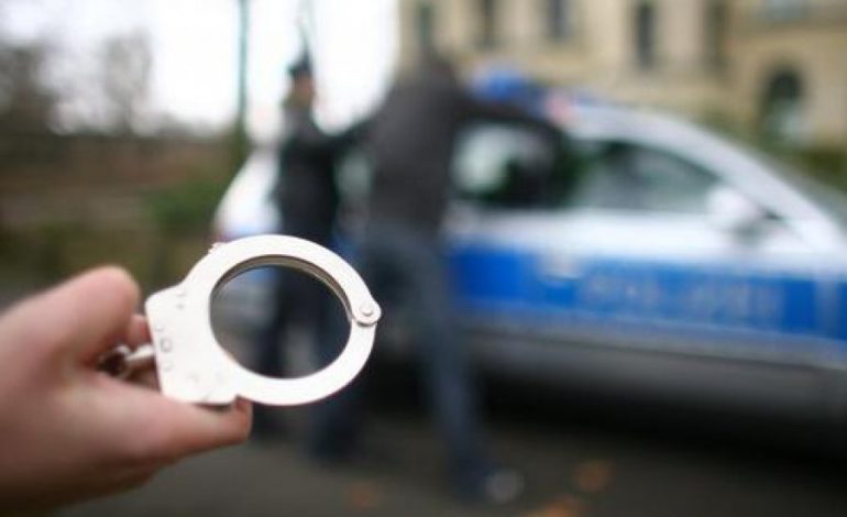 NË PRANGA OFICERI I POLICISË/ 45-vjeçari nga Burreli pjesë e grupit të sekserëve. Kishte kohë që… (EMRI)
