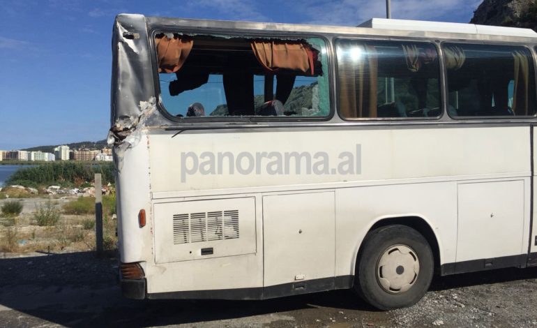 Rrëshqitja e gurëve në Shëngjin/ Flet drejtuesi i mjetit: 20 vite shofer dhe nuk kam parë një gjë të tillë (Pamjet nga ngjarja)