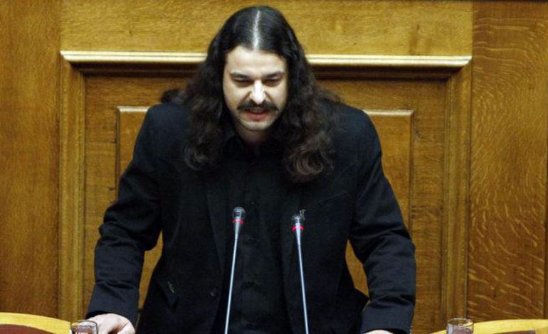 Tradhëti të lartë ndaj atdheut/ Arrestohet deputeti grek pas thirrjeve për “grusht shteti” në Parlament