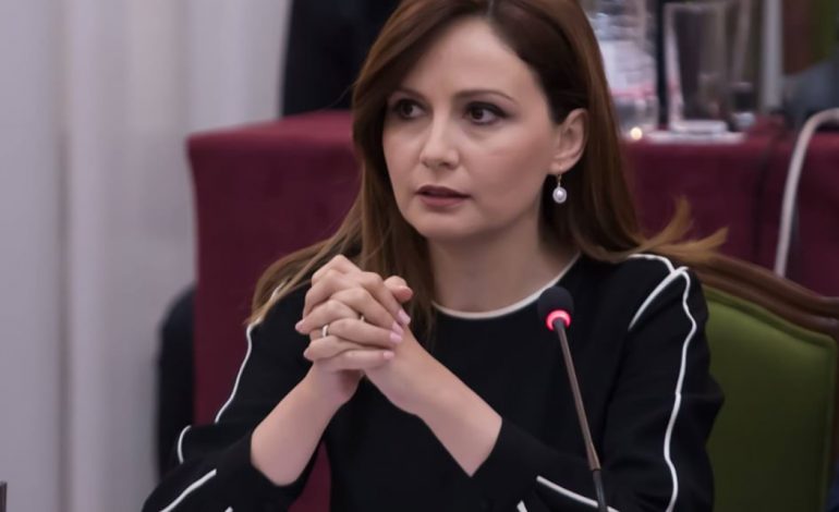 Jorida Tabaku: Qeveria e dha me koncesion, nis prishja e Teatrit Kombëtar