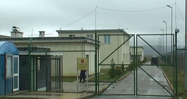 KORÇË/ “Arratiset” i dënuari për DROGË nga burgu i Drenovës. Dyshohet se…