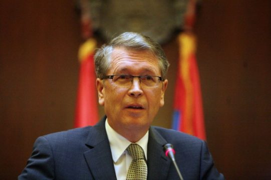 Ambasadori rus bëhet shumë delirant/ Kosova është Serbi, Krimea është Rusi!