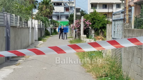 “NUK I PRANUAN BASHKËJETUESEN”/ Si i qëlloi me THIKË prindërit 25 vjeçari. U shoqërua tek “TRAUMA” nga… (VIDEO)