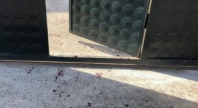 Djali i theri me THIKË, flet babai: Kur të shërohem unë dhe gruaja do ta takojmë….