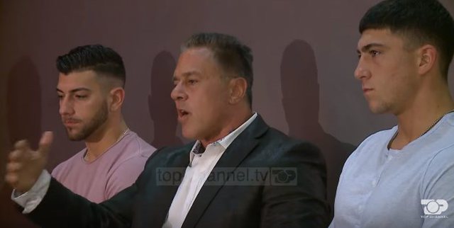 Njihuni me DJEMTË simpatik të MAFIOZIT SHQIPTAR John Alite, mbërritën sot në Tiranë… (VIDEO)