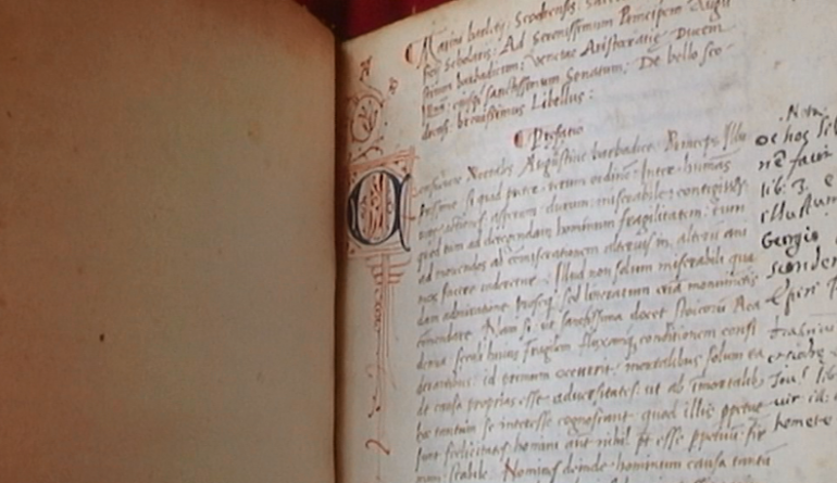 Zbulohet dorëshkrimi i panjohur i Marin Barletit (VIDEO)