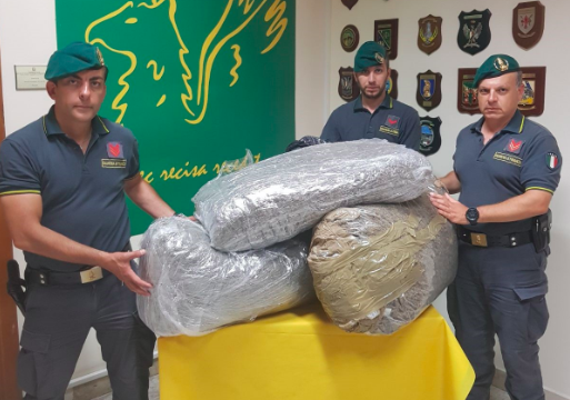 300 MIJE EURO MALL/ Si u arrestua shqiptari në Itali, ishte korrier i drogës që transportohej…