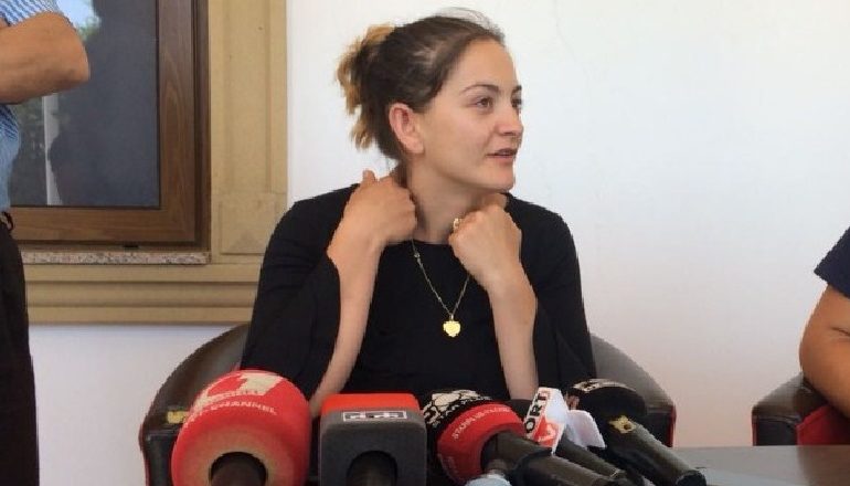 I ATI U VETËVAR PAS DHUNËS NË POLICI/ E bija bën deklaratën e papritur për shefin e komisariatit që u pezullua… (LETRA)