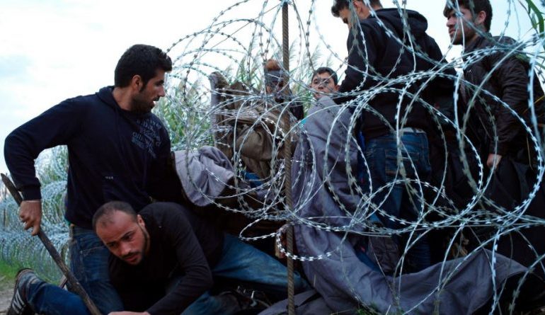 DER SPIEGEL: Shqipëria, rruga e re e emigrantëve. Si funksionon “strehimi” në…