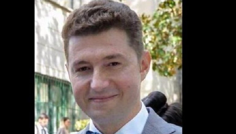 PRAPASKENAT/ Si i shpëtoi vëllai i Bashës VETTINGUT. Dorëheqja e tij dhe shmangia…