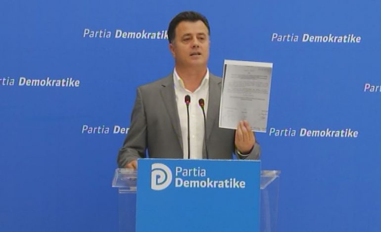 Skandali/ Atentatori i Azem Hajdarit “shpallet” Qytetar Nderi i Hasit