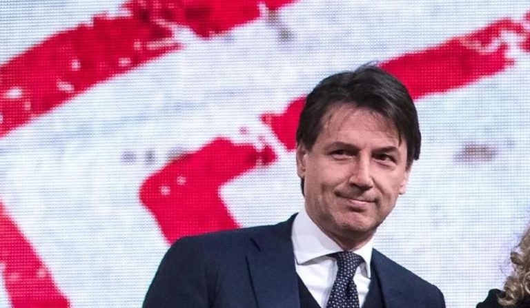 Kryeministri italian: “Nuk do të pranojmë kritika nga një vend që nuk i ka përkrahur emigrantët”
